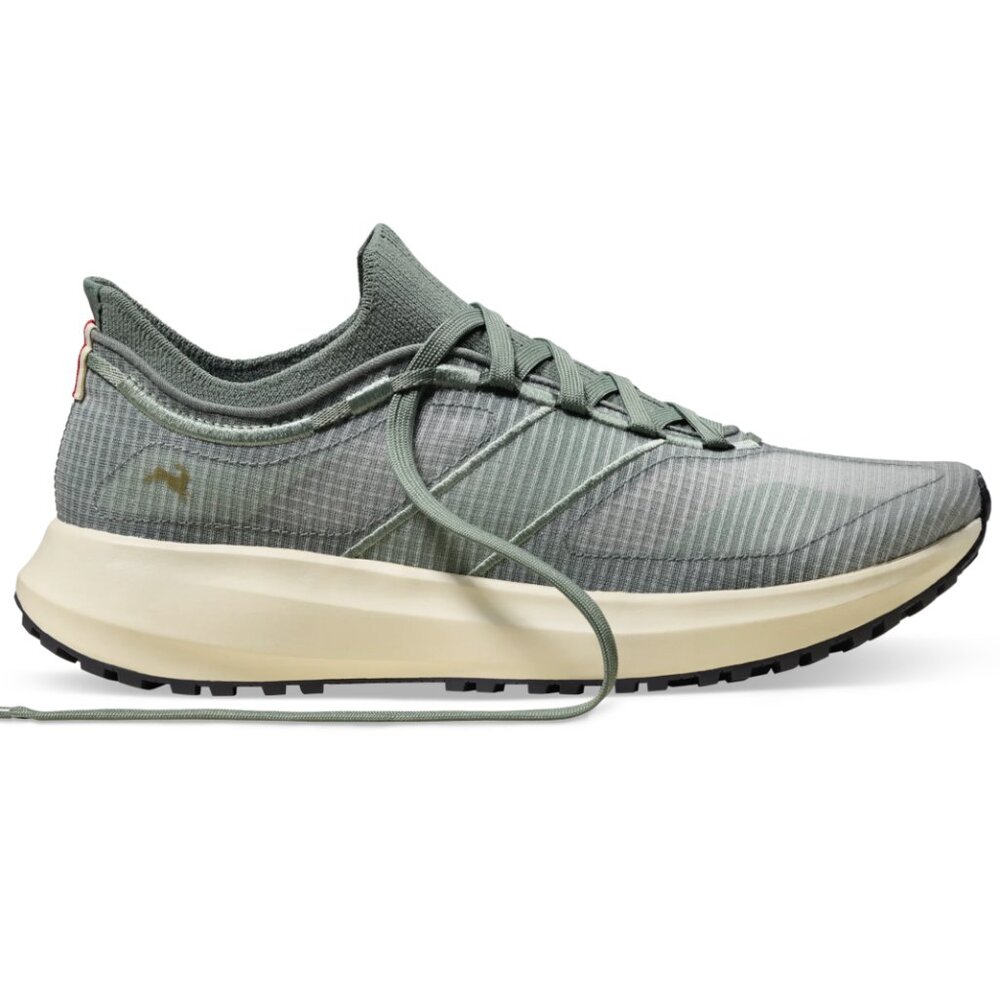 Tracksmith Eliot Range